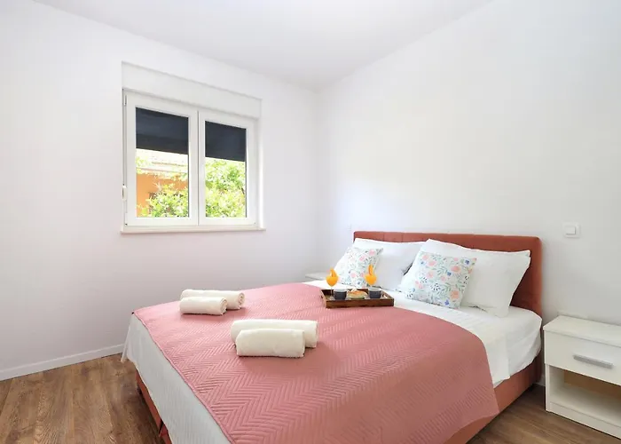 Bonaca Apartments With Terrace And Private Parking