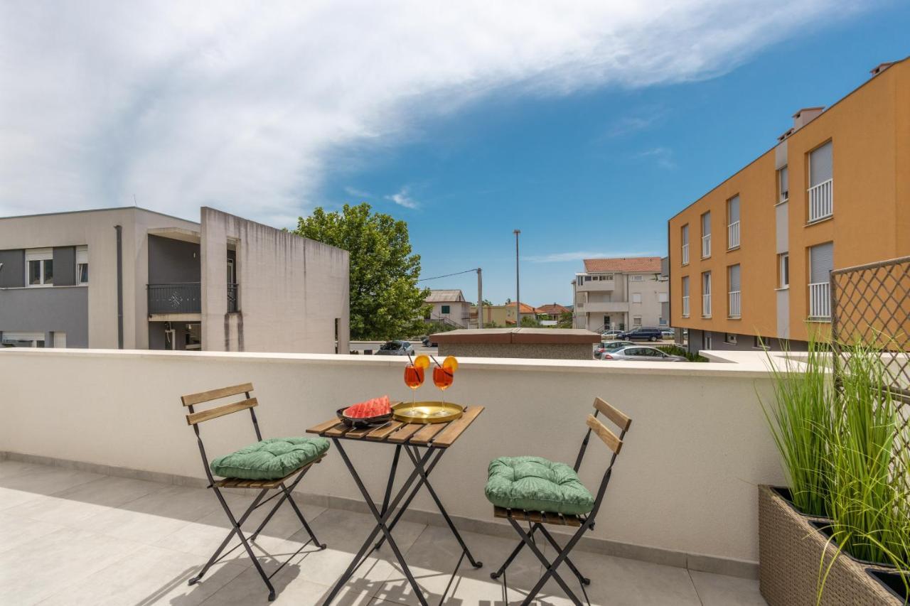 Apartment Bonaca With Terrace And Private Parking *
