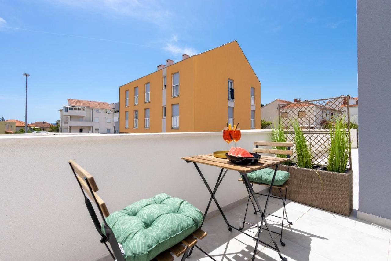Apartment Bonaca With Terrace And Private Parking