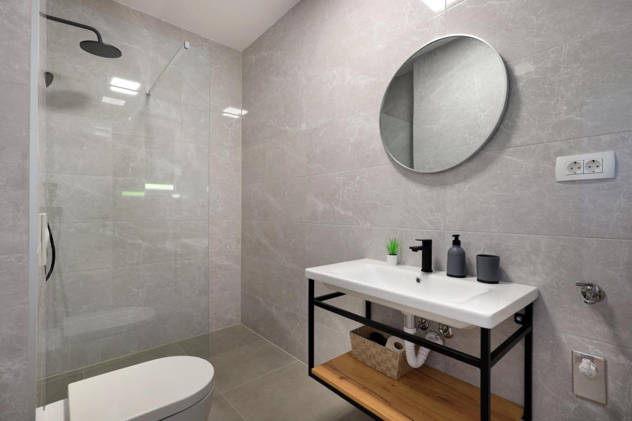 Bonaca With Terrace And Private Parking *