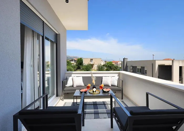 Bonaca Apartments With Terrace And Private Parking