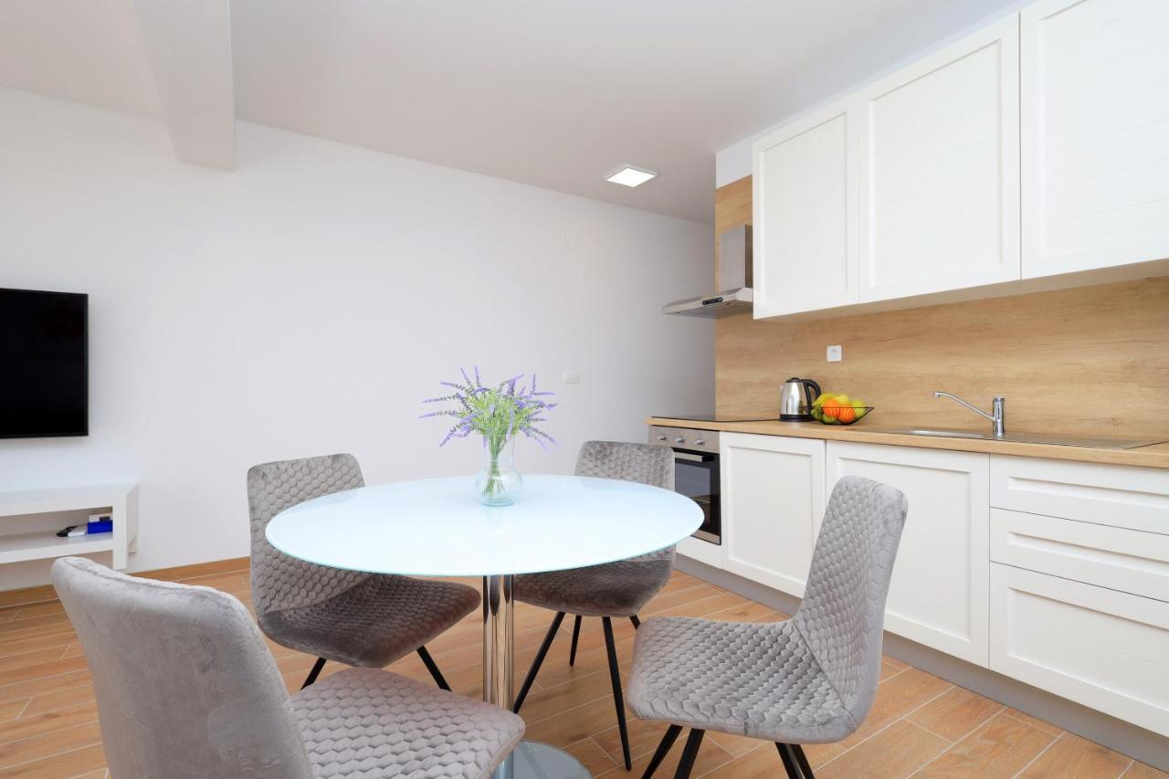 Bonaca With Terrace And Private Parking