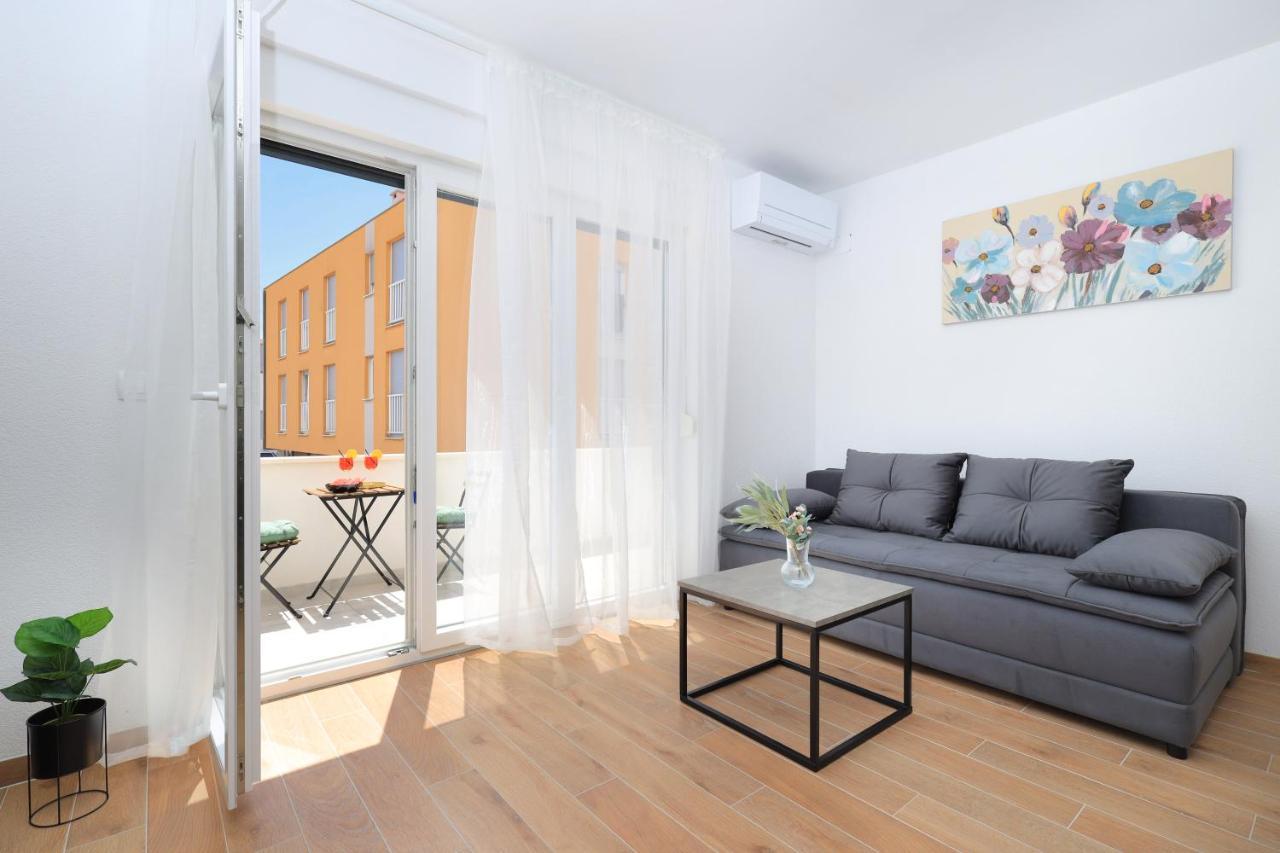 Bonaca With Terrace And Private Parking *